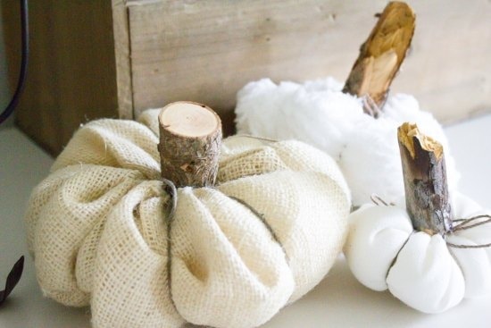 farmhouse style fabric pumpkins DIY.
