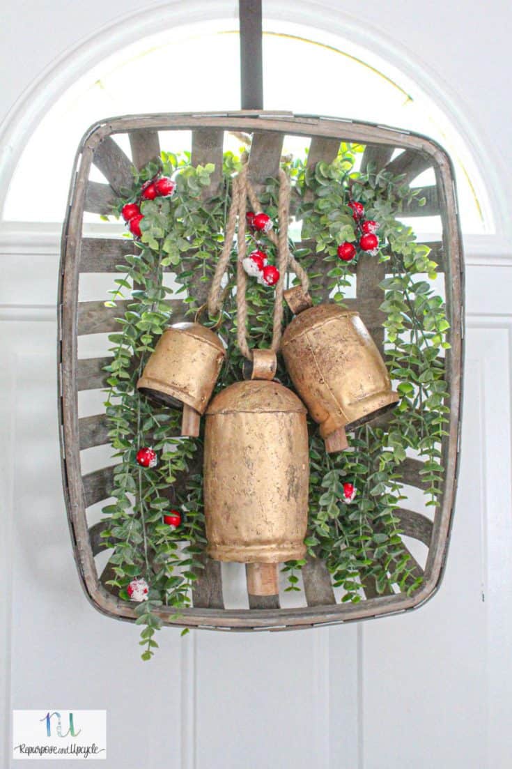 Image for How to Create a Simple Christmas Wreath with Harmony Bells